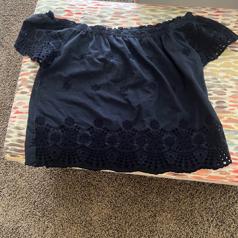 Hollister off the shoulder Eyelet Blouse
